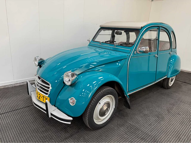 Citroen - 2 cv - eend - oldtimer - 1981 - afbeelding 7 van  37