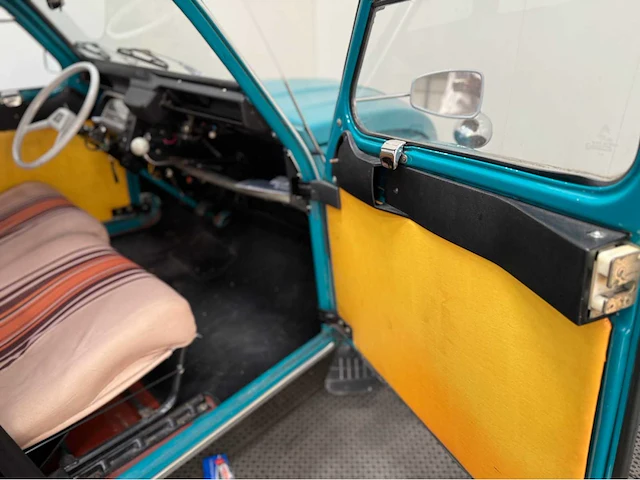 Citroen - 2 cv - eend - oldtimer - 1981 - afbeelding 13 van  37