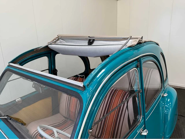Citroen - 2 cv - eend - oldtimer - 1981 - afbeelding 16 van  37