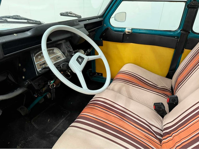 Citroen - 2 cv - eend - oldtimer - 1981 - afbeelding 19 van  37