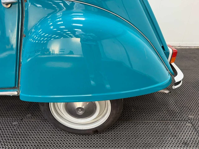 Citroen - 2 cv - eend - oldtimer - 1981 - afbeelding 31 van  37