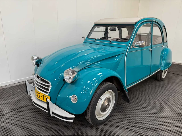 Citroen - 2 cv - eend - oldtimer - 1981 - afbeelding 23 van  37