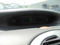 Citroen - 2004 - xsara picasso - 1.8i-16v différence2 - 86-ph-fj - afbeelding 3 van  12