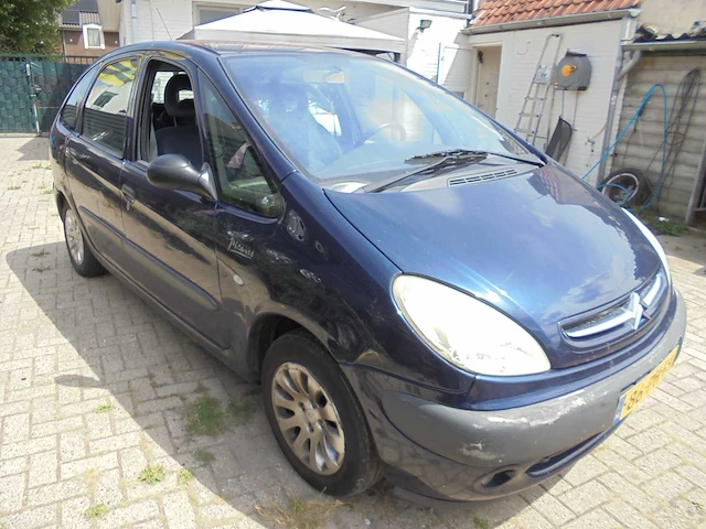 Citroen - 2004 - xsara picasso - 1.8i-16v différence2 - 86-ph-fj - afbeelding 5 van  12