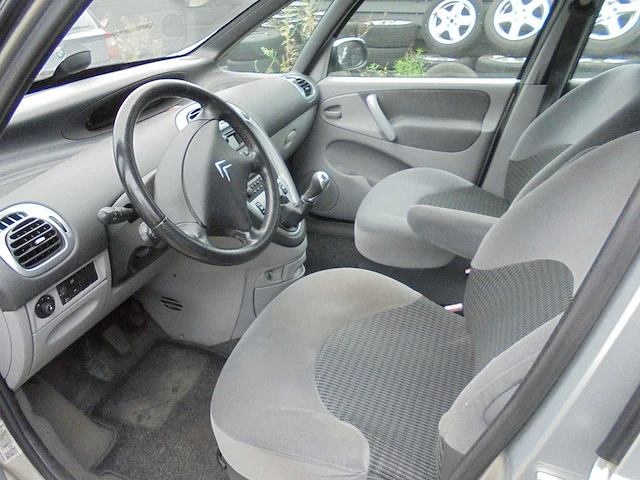 Citroen - 2006 - xsara picasso - 1.6i-16v caractère - 52-td-fv - afbeelding 8 van  11