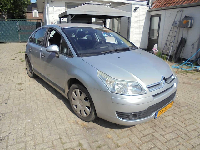 Citroen - 2007 - c4 - 1.6-16v image - 04-xk-zx - afbeelding 5 van  12