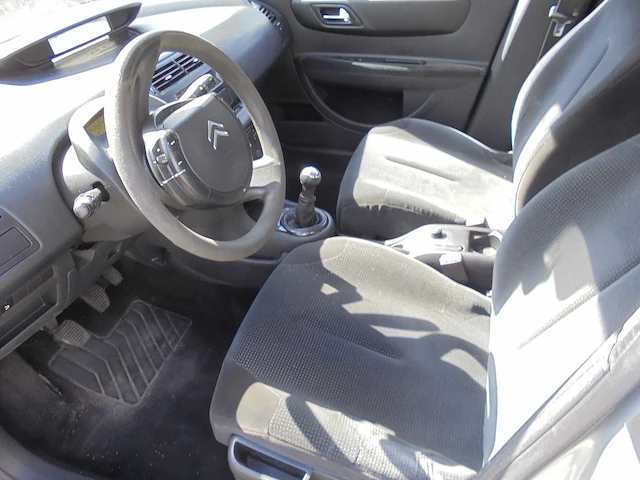 Citroen - 2007 - c4 - 1.6-16v image - 04-xk-zx - afbeelding 10 van  12
