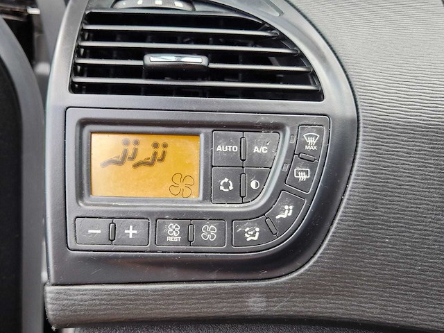 Citroen - 2008 - c4 picasso - 1.8-16v ambiance 5p. - 26-zn-bn - afbeelding 8 van  20