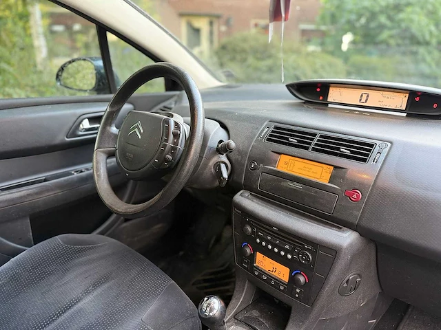 Citroen - 2009 - c4 - 1.6 vti image - 08-jhd-8 - afbeelding 10 van  10