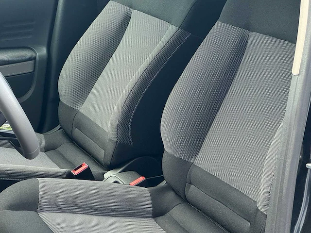 Citroen - 2015 - c4 cactus - 1.2 puretech feel - 4-zpb-93 - afbeelding 2 van  22