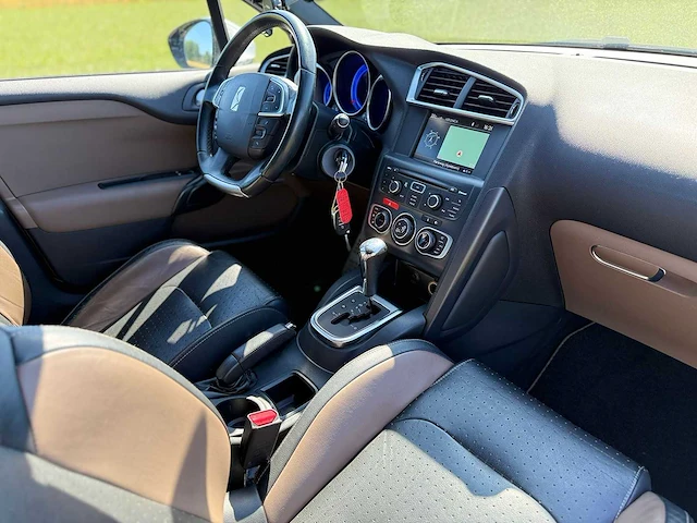 Citroen - 2015 - ds4 - 1.6 so chic - kx-239-j - afbeelding 13 van  14