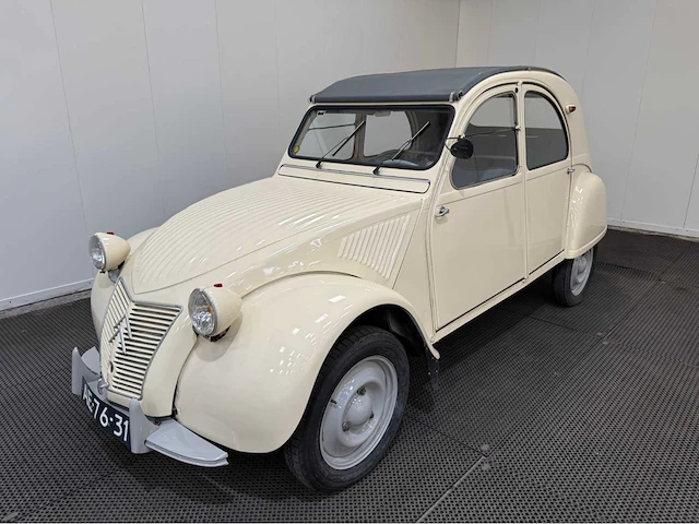 Citroen - 2cv - az- eend - oldtimer - 1956 - afbeelding 1 van  30