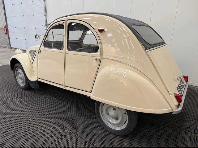 Citroen - 2cv - az- eend - oldtimer - 1956 - afbeelding 25 van  30