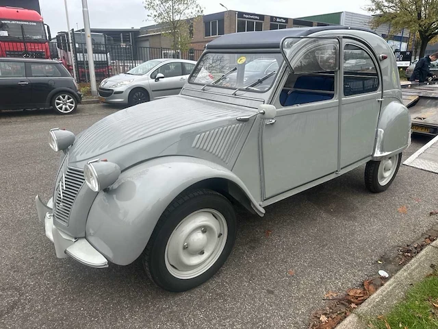 Citroen - 2cv - ribbeleend - classic cars >15 - afbeelding 1 van  13
