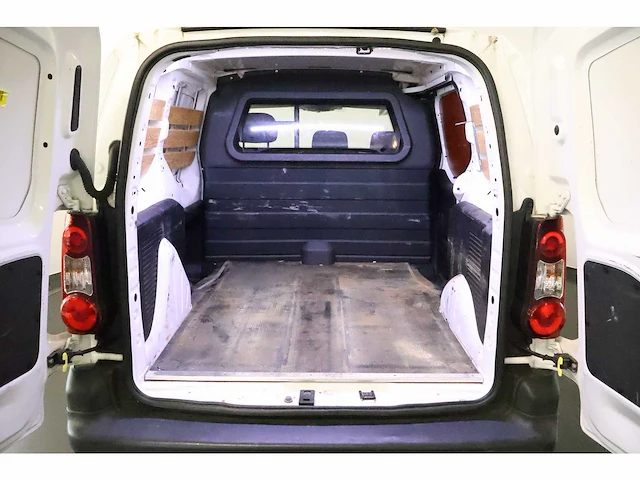 Citroen - berlingo - 1.6 bluehdi 75 club - van - afbeelding 5 van  13