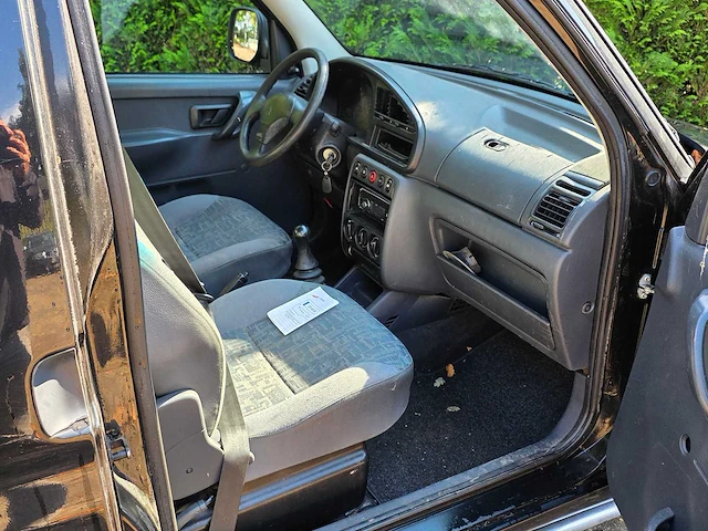 Citroen - berlingo - 2.0 hdi 600 - 27-vz-xp - afbeelding 2 van  10