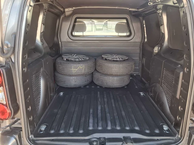 Citroen - berlingo automaat - 1.6 bluehdi 100 buec - vr-729-z - afbeelding 15 van  19