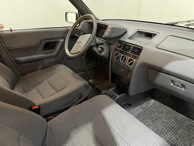 Citroen - bx - oldtimer - 1986 - afbeelding 5 van  28