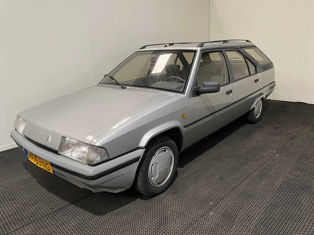 Citroen - bx - oldtimer - 1986 - afbeelding 1 van  28