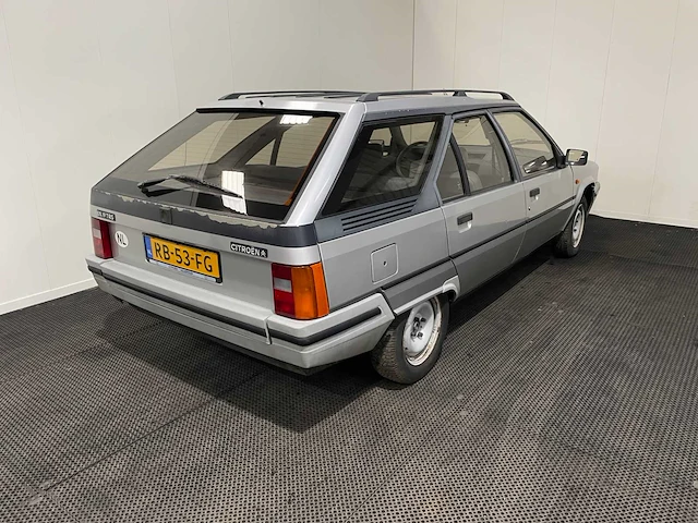 Citroen - bx - oldtimer - 1986 - afbeelding 26 van  28