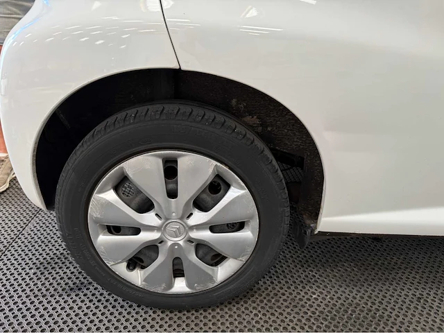 Citroen - c1 - personenauto - 2009 - afbeelding 13 van  21