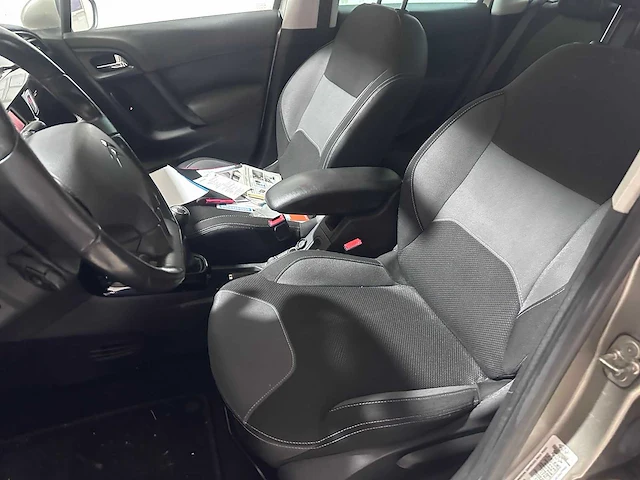 Citroen - c3 - 1.4 vti selection - 35-rkx-1 - afbeelding 5 van  16