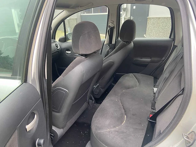 Citroen - c3 - 1.4i ambiance - car - afbeelding 4 van  23