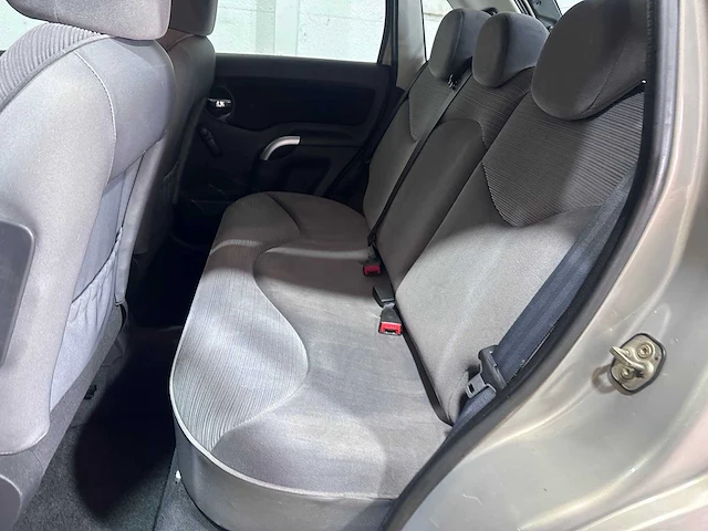 Citroen - c3 - 1.4i automaat attraction - 30-rn-lx - afbeelding 7 van  18