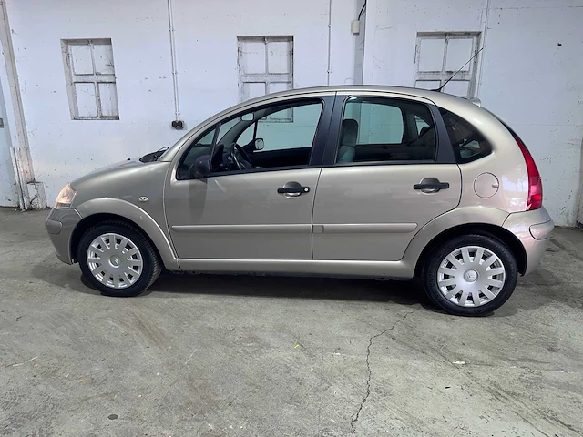 Citroen - c3 - 1.4i automaat attraction - 30-rn-lx - afbeelding 11 van  18