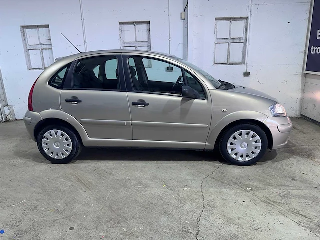 Citroen - c3 - 1.4i automaat attraction - 30-rn-lx - afbeelding 15 van  18