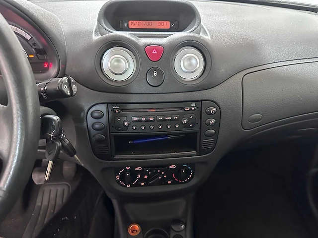 Citroen - c3 - 1.4i différence - 18-nz-gg - afbeelding 2 van  16