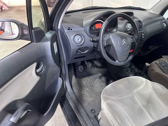 Citroen - c3 - 1.4i exclusive - 53-nk-jh - afbeelding 20 van  20