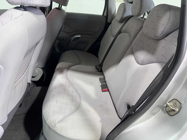 Citroen - c3 - 1.4i ligne prestige - 49-nt-rj - afbeelding 16 van  18
