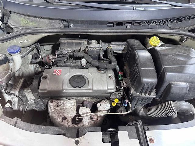 Citroen - c3 - 1.4i ligne prestige - 49-nt-rj - afbeelding 18 van  18