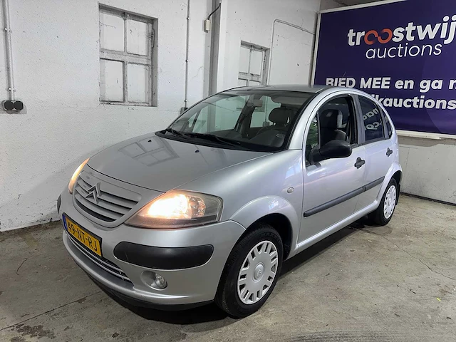 Citroen - c3 - 1.4i ligne prestige - 49-nt-rj - afbeelding 1 van  18