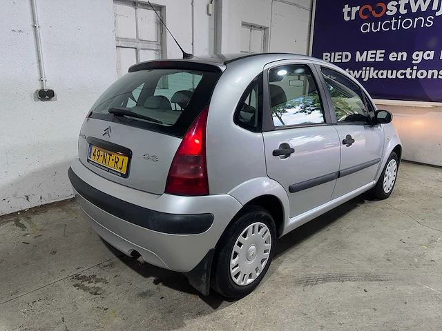 Citroen - c3 - 1.4i ligne prestige - 49-nt-rj - afbeelding 5 van  18