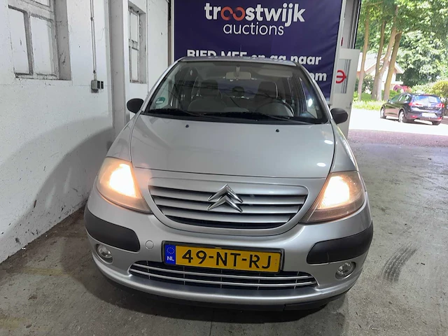 Citroen - c3 - 1.4i ligne prestige - 49-nt-rj - afbeelding 17 van  18