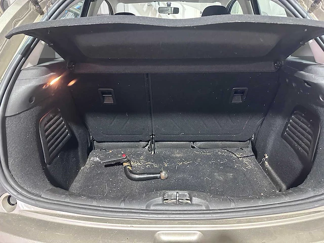 Citroen - c3 - 1.6 dynamique - 31-kzv-3 - afbeelding 8 van  18