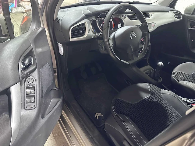 Citroen - c3 - 1.6 dynamique - 31-kzv-3 - afbeelding 17 van  18