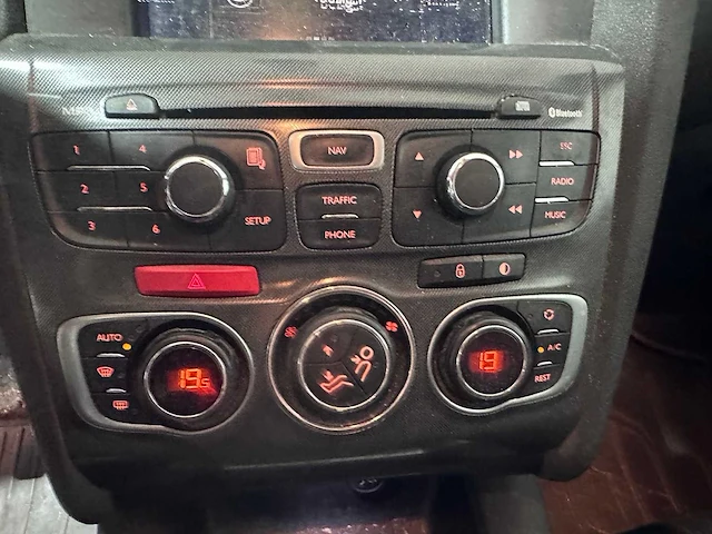 Citroen - c4 - 1.6 vti exclusive - 45-pjr-3 - afbeelding 6 van  21