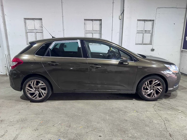 Citroen - c4 - 1.6 vti exclusive - 45-pjr-3 - afbeelding 18 van  21