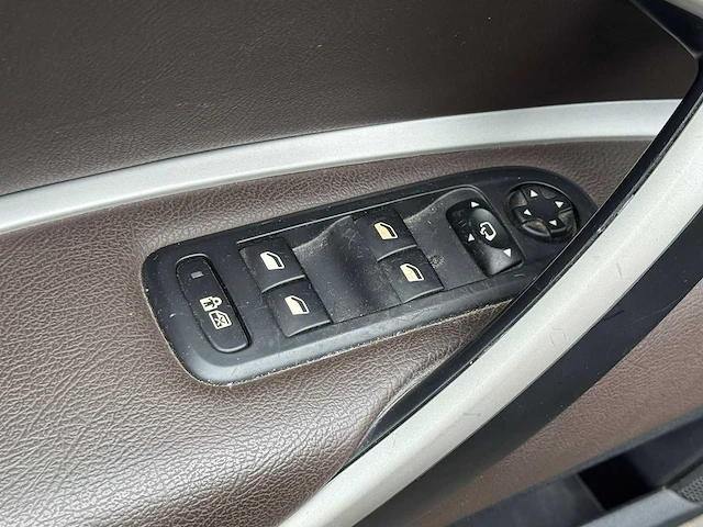 Citroen - c5 - 1.6 collection - 76-tzb-9 - 2012 - afbeelding 10 van  22
