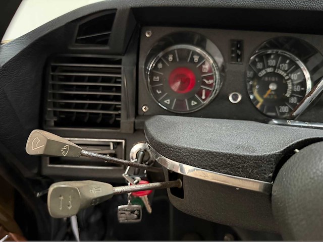 Citroen - ds - ds 21 - oldtimer - 1972 - afbeelding 4 van  34