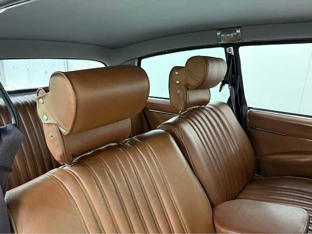 Citroen - ds - ds 21 - oldtimer - 1972 - afbeelding 5 van  34