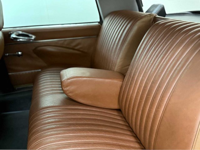 Citroen - ds - ds 21 - oldtimer - 1972 - afbeelding 8 van  34