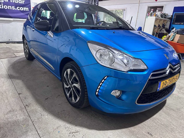 Citroen - ds3 - 1.6 e-hdi business - 19-zhd-5 - afbeelding 15 van  18