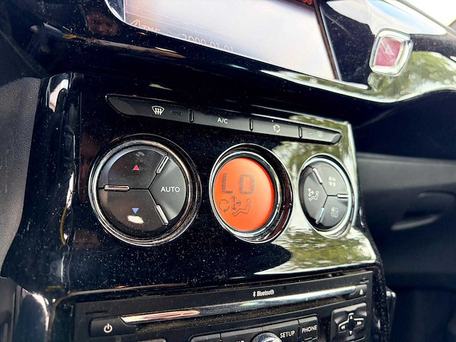 Citroen - ds3 - 1.6 e-hdi so chic - 2011 - 42-rfr-8 - afbeelding 2 van  12