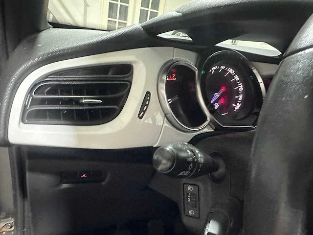 Citroen - ds3 - 1.6 so chic - car - afbeelding 4 van  18