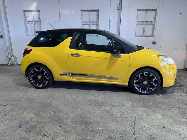 Citroen - ds3 - 1.6 thp sport chic - 68-kvz-5 - afbeelding 17 van  20