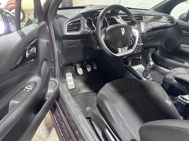 Citroen - ds3 cabrio - 1.2 vti so chic - 8-zvj-30 - afbeelding 15 van  15